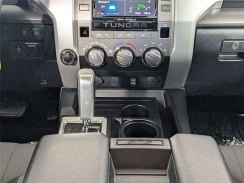Used 2018 Toyota Tundra SR5 w/ TRD Off Road Package AWD/4WD image 40