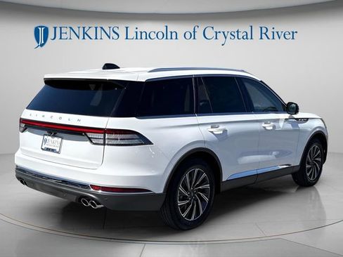 New 2026 Lincoln Aviator 2WD image 3