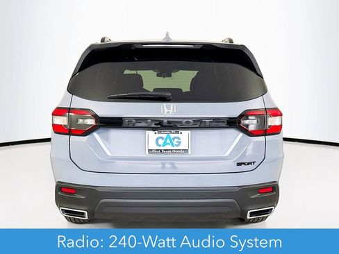 Used 2025 Honda Pilot Sport image 6