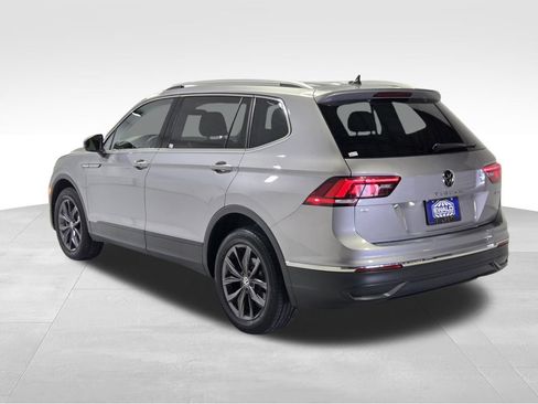 Used 2024 Volkswagen Tiguan SE AWD/4WD image 24