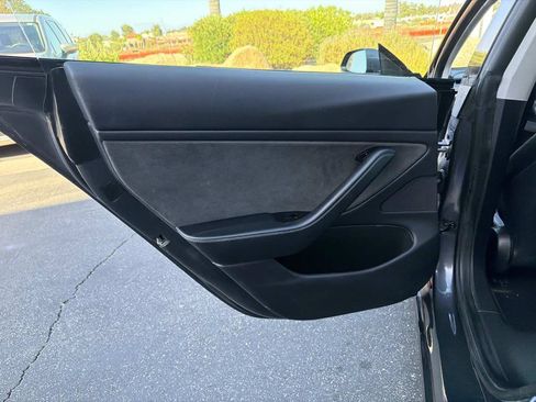 Used 2021 Tesla Model 3 Standard Range Plus RWD image 23