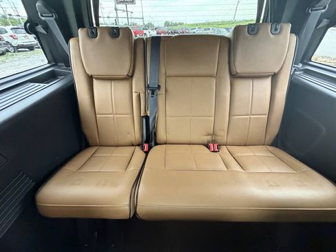 Used 2012 Lincoln Navigator 4WD image 17