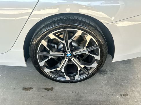 Used 2025 BMW 330i Sedan RWD image 11