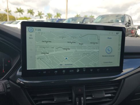 Used 2025 Ford Escape ST-Line w/ Equipment Group 301A image 32