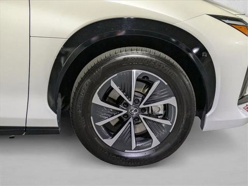Used 2024 Lexus RZ 450e Premium w/ Technology Package image 24