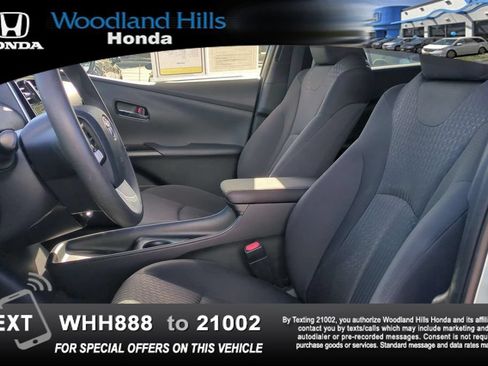 Used 2017 Toyota Prius Two w/ Carpet Mat Package FWD image 18