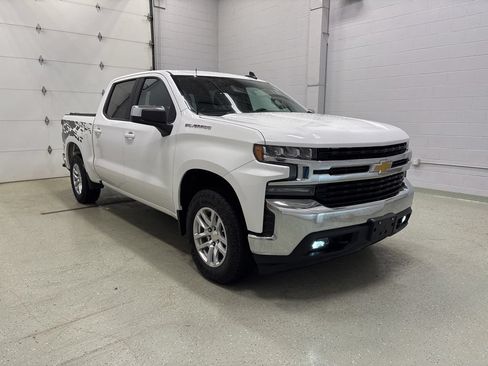 Used 2020 Chevrolet Silverado 1500 LT w/ All-Star Edition AWD/4WD image 2