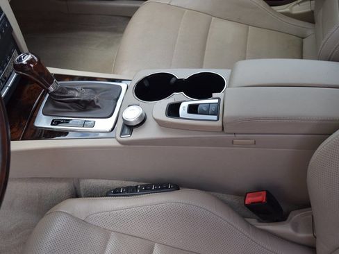 Used 2011 Mercedes-Benz E 350 Cabriolet image 35