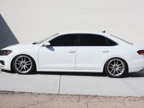 Used 2020 Volkswagen Passat 2.0T SE image 11