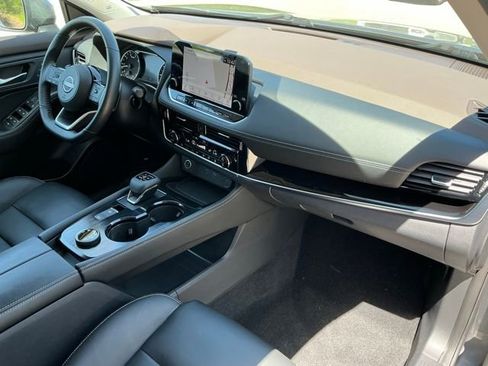 Used 2023 Nissan Rogue SL w/ SL Premium Package AWD/4WD image 17