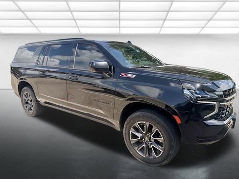 Used 2022 Chevrolet Suburban Z71 AWD/4WD image 1