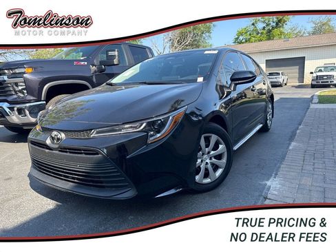 Used 2026 Toyota Corolla LE image 1