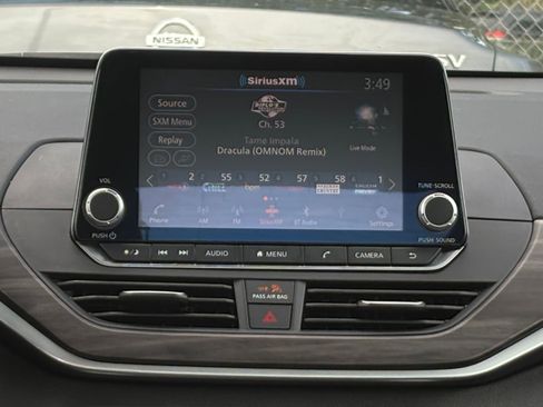 Used 2025 Nissan Altima 2.5 SV FWD image 20