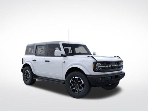 New 2026 Ford Bronco Outer Banks AWD/4WD image 9