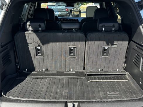 Used 2026 Chevrolet Traverse High Country FWD image 14