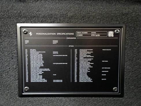 Used 2025 Ferrari SF90 Spider image 32