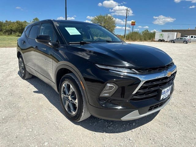 Used 2025 Chevrolet Blazer LT FWD image 8