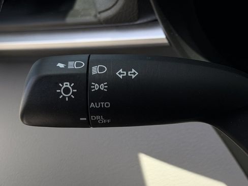 Used 2022 Toyota Sienna LE FWD image 22