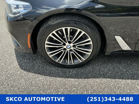 Used 2019 BMW 530i w/ Convenience Package RWD image 13