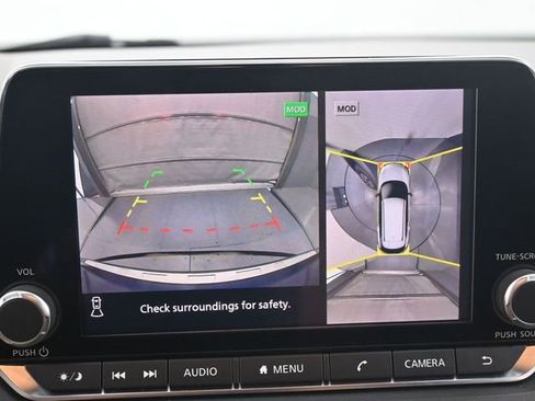 Used 2021 Nissan Rogue SV image 12