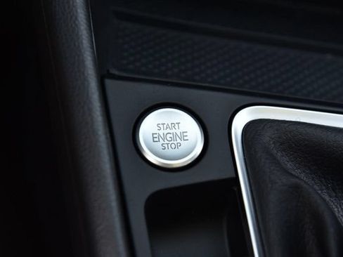 New 2026 Volkswagen Jetta SE FWD image 17