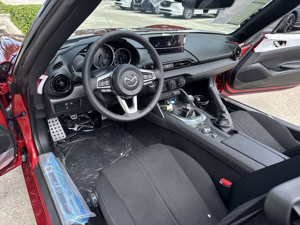 New 2026 MAZDA MX-5 Miata Club w/ Interior Package RWD image 34