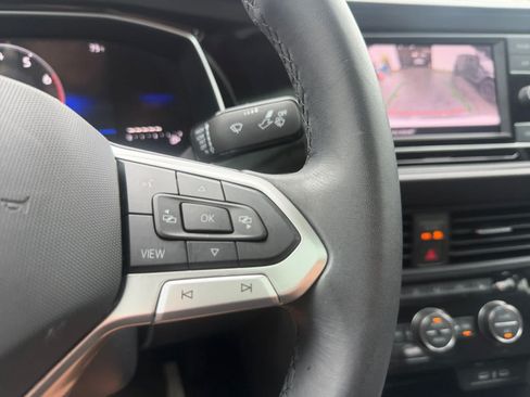 Used 2024 Volkswagen Jetta SE w/ Panoramic Sunroof Package FWD image 30