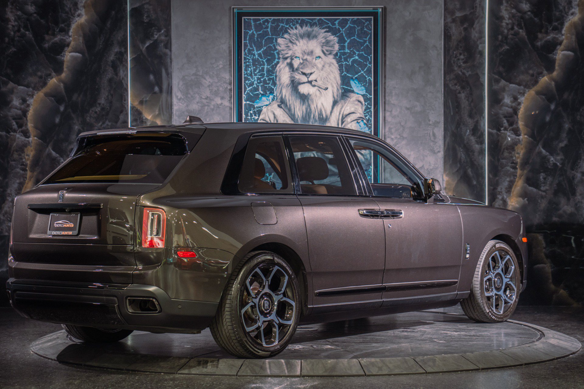 Used 2021 Rolls-Royce Cullinan Black Badge AWD/4WD image 8