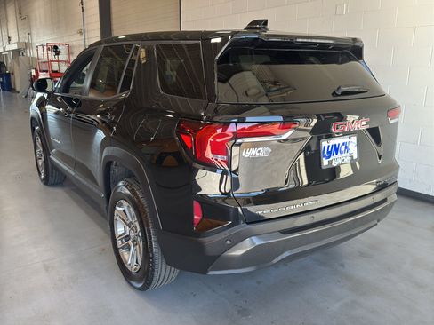 Used 2025 GMC Terrain Elevation AWD/4WD image 3