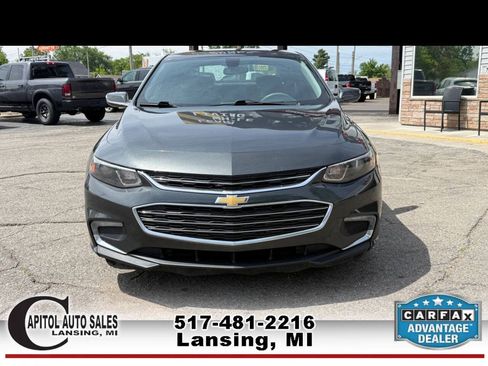 Used 2018 Chevrolet Malibu LT FWD image 3