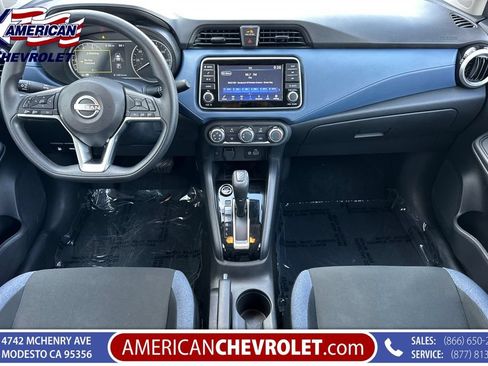 Used 2025 Nissan Versa SV FWD image 16