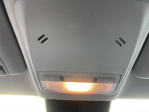 Used 2022 Chevrolet Trax LT w/ Sport Edition image 15