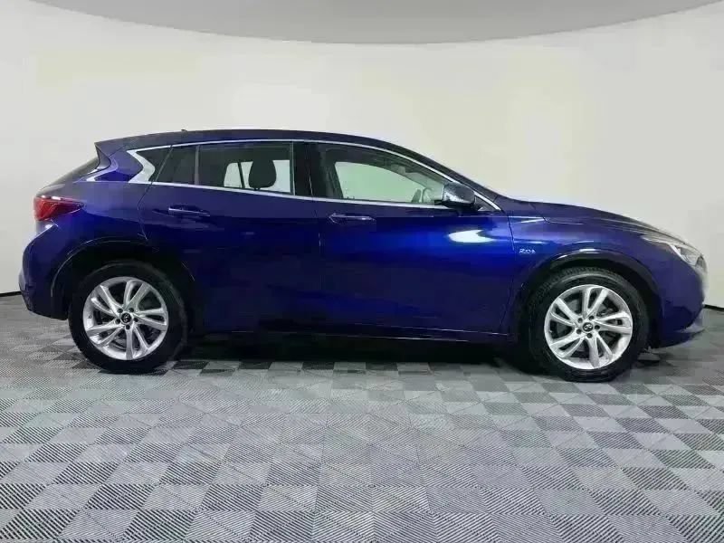 Used 2017 INFINITI QX30 FWD image 48