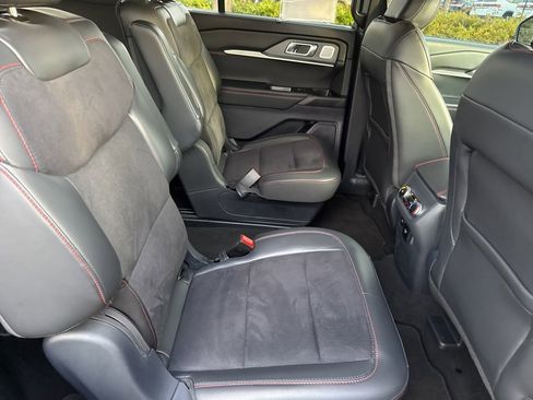 Used 2025 Ford Explorer ST image 23