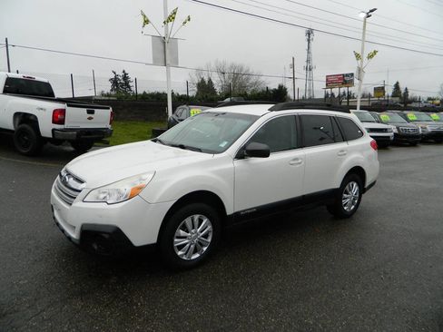 Used 2013 Subaru Outback 2.5i image 4