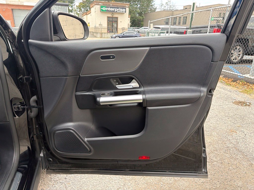 Used 2022 Mercedes-Benz GLA 250 4MATIC image 19