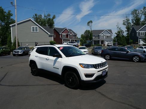 Used 2020 Jeep Compass Sport w/ Tech Group AWD/4WD image 2