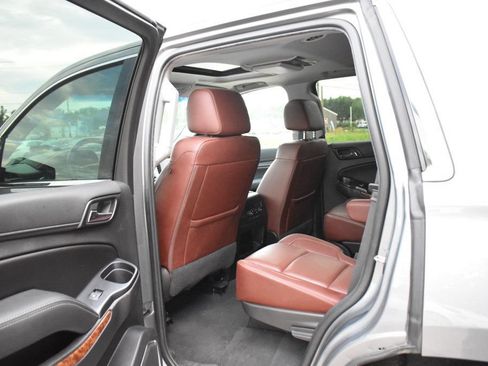 Used 2019 Chevrolet Tahoe Premier w/ Premier Plus Edition AWD/4WD image 23