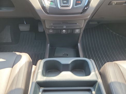 Used 2024 Honda Odyssey Touring image 16