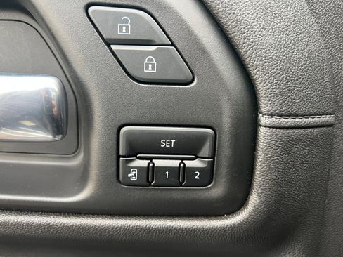 Used 2020 GMC Sierra 1500 SLT image 28