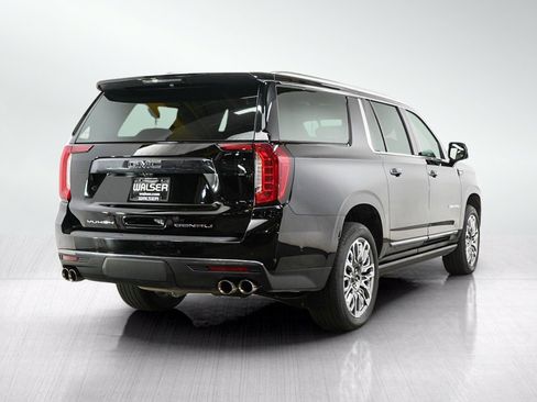 Used 2023 GMC Yukon XL Denali Ultimate w/ LPO, Floor Liner Package AWD/4WD image 5