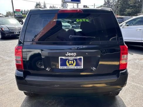 Used 2012 Jeep Patriot Sport FWD image 5