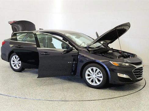 Used 2025 Chevrolet Malibu LT FWD image 8