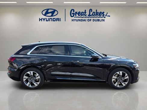Used 2022 Audi e-tron Premium Plus AWD/4WD image 6