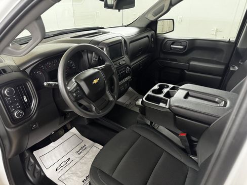 Used 2024 Chevrolet Silverado 1500 W/T w/ Z71 Off-Road Package AWD/4WD image 17