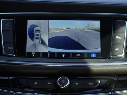 Used 2024 Buick Enclave Avenir w/ Avenir Technology Package image 30