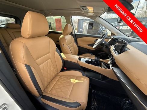 Certified 2023 Nissan Rogue Platinum w/ Platinum Premium Package image 24