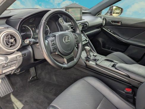 Certified 2023 Lexus IS 300 w/ Comfort Package image 6