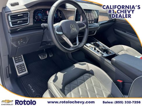Used 2025 Volkswagen Atlas SEL Premium R-Line AWD/4WD image 19