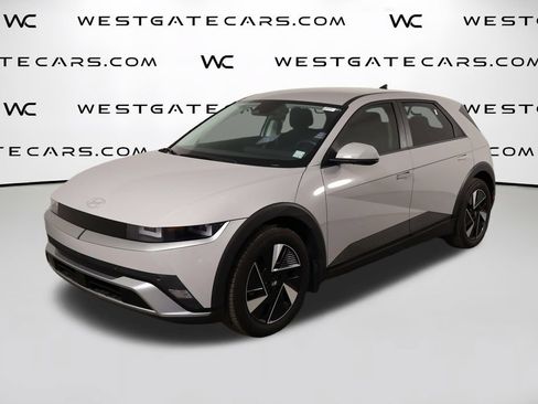Used 2025 Hyundai Ioniq 5 SE RWD image 1